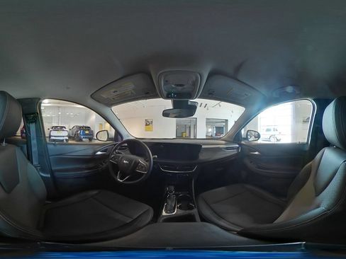 Used 2026 Buick Encore GX Preferred AWD/4WD image 41