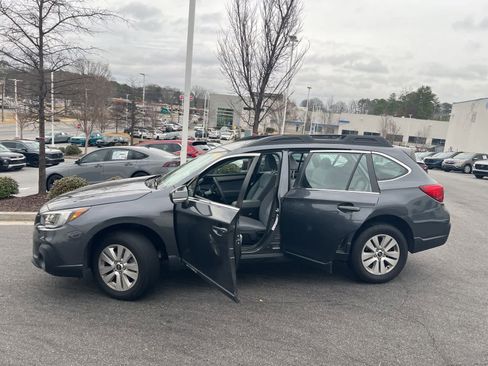 Used 2019 Subaru Outback 2.5i image 17