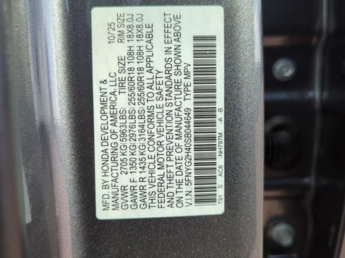 Certified 2025 Honda Pilot EX-L image 31