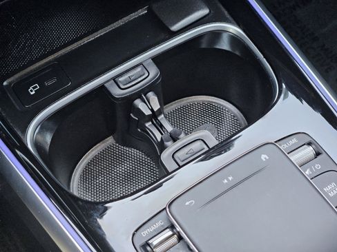 Certified 2023 Mercedes-Benz GLB 250 image 13