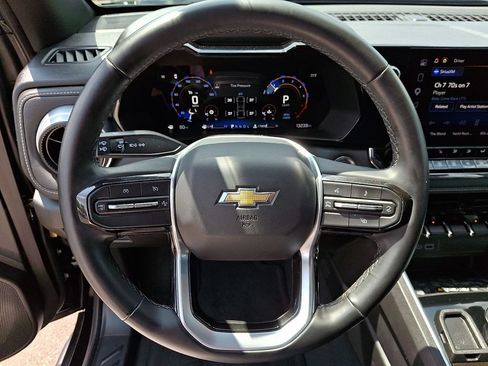 Used 2024 Chevrolet Colorado LT w/ LT Convenience Package II RWD image 19
