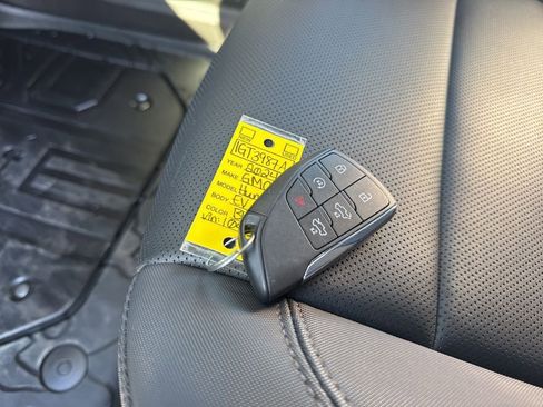 Used 2024 GMC Hummer EV 2X w/ Extreme Off-Road Package image 40