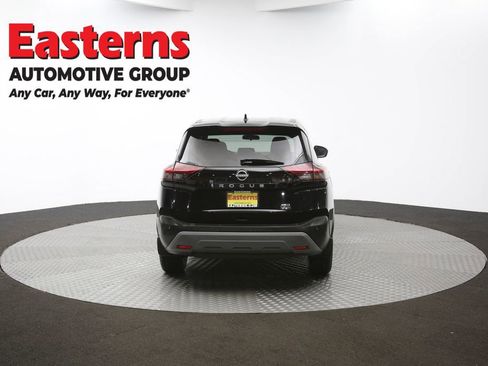 Used 2022 Nissan Rogue S image 33