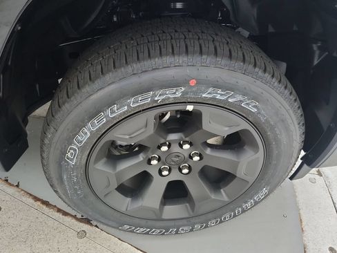 New 2026 RAM 1500 Express AWD/4WD image 14