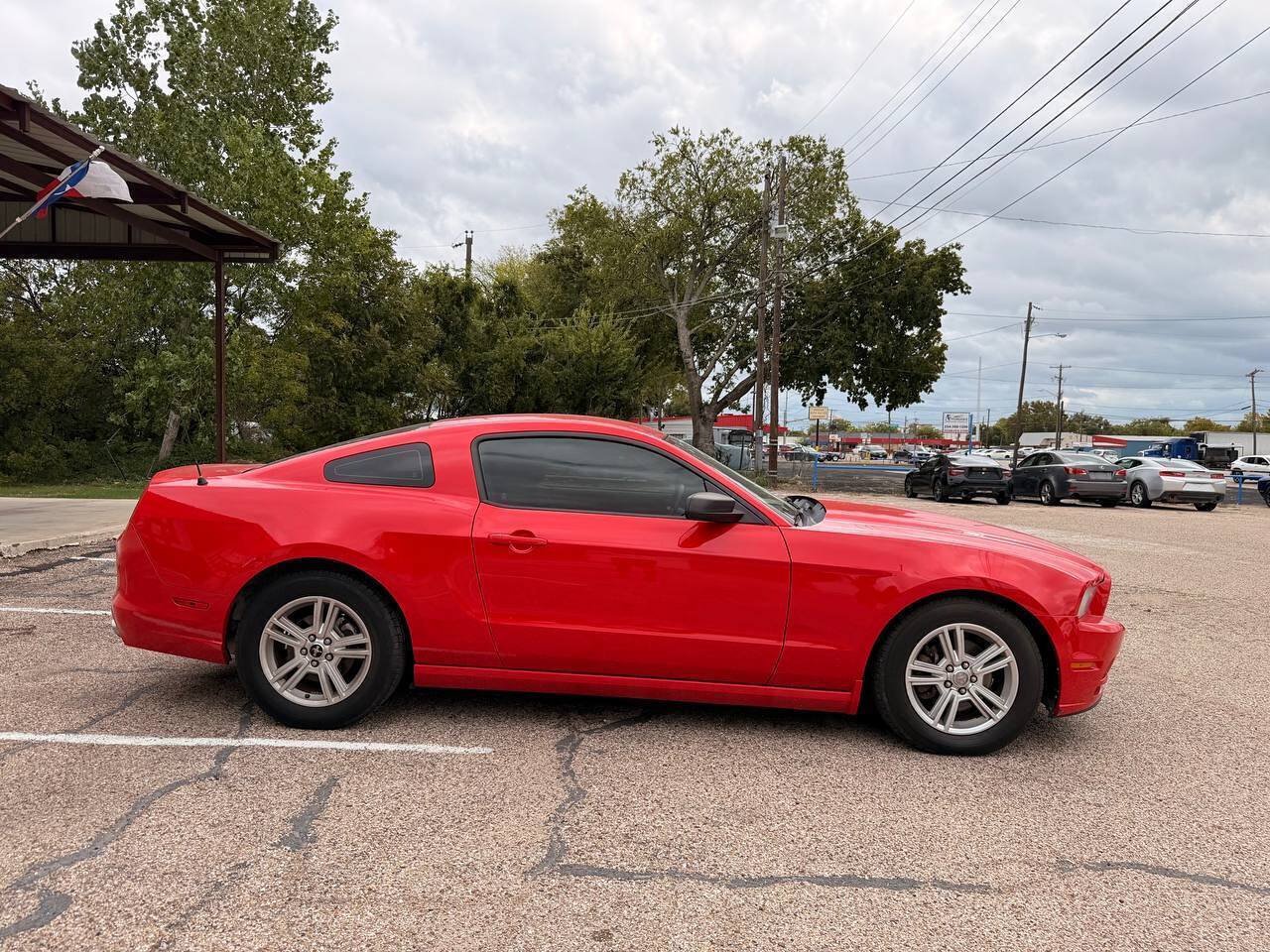 Used 2014 Ford Mustang Coupe RWD image 5