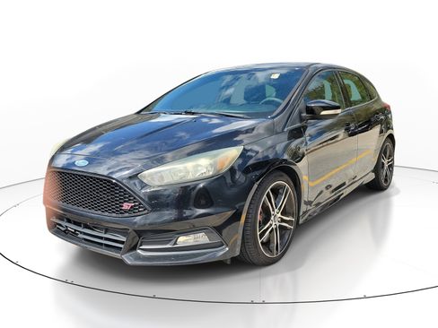Used 2016 Ford Focus ST image 3