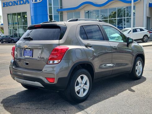 Used 2021 Chevrolet Trax LT AWD/4WD image 5