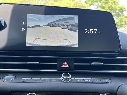 New 2026 Hyundai Elantra Limited FWD image 12