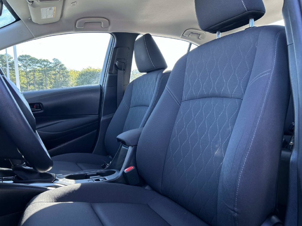 Used 2024 Toyota Corolla LE w/ LE Convenience Package FWD image 22