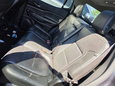 Used 2019 GMC Acadia SLT w/ Black Edition image 7