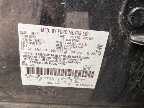 Used 2020 Ford Explorer XLT w/ Equipment Group 202A AWD/4WD image 28