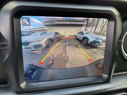 Certified 2022 Jeep Gladiator Overland w/ Popular Equipment Package image 13