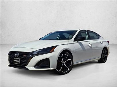 Used 2024 Nissan Altima 2.5 SR