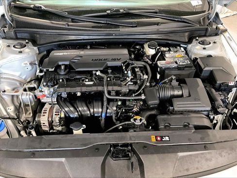 Used 2023 Hyundai Elantra SEL FWD image 28