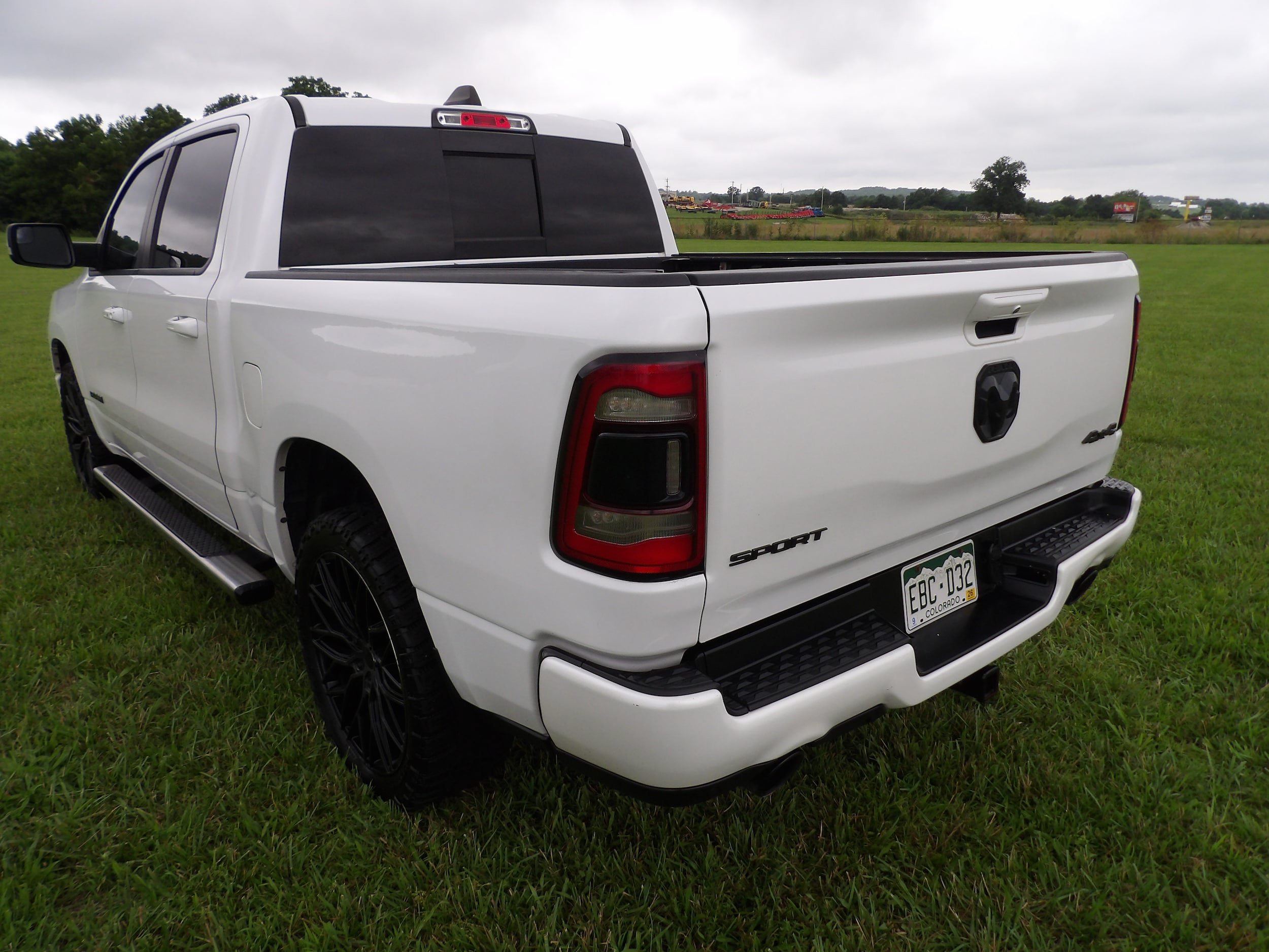 Used 2019 RAM 1500 Sport w/ Level 2 Equipment Group AWD/4WD image 9