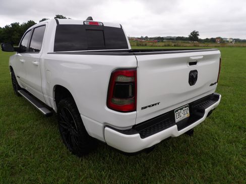 Used 2019 RAM 1500 Sport w/ Level 2 Equipment Group AWD/4WD image 9