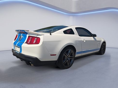 Used 2010 Ford Mustang Shelby GT500 RWD image 6