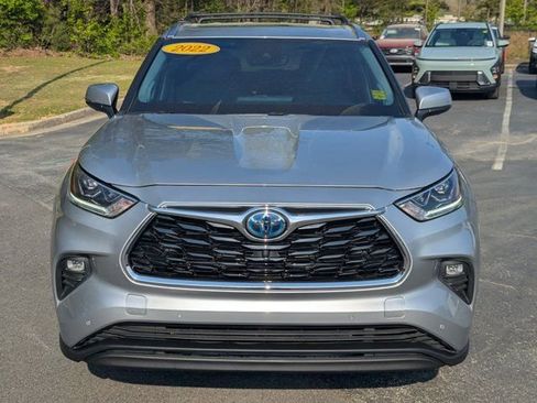 Used 2022 Toyota Highlander Limited image 2