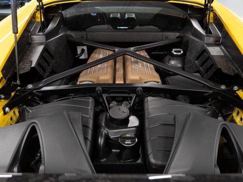 Used 2019 Lamborghini Huracan Performante image 25