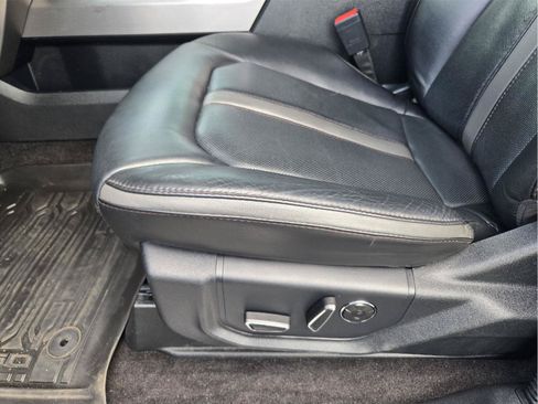 Used 2019 Ford F150 Platinum w/ Equipment Group 701A Luxury AWD/4WD image 22