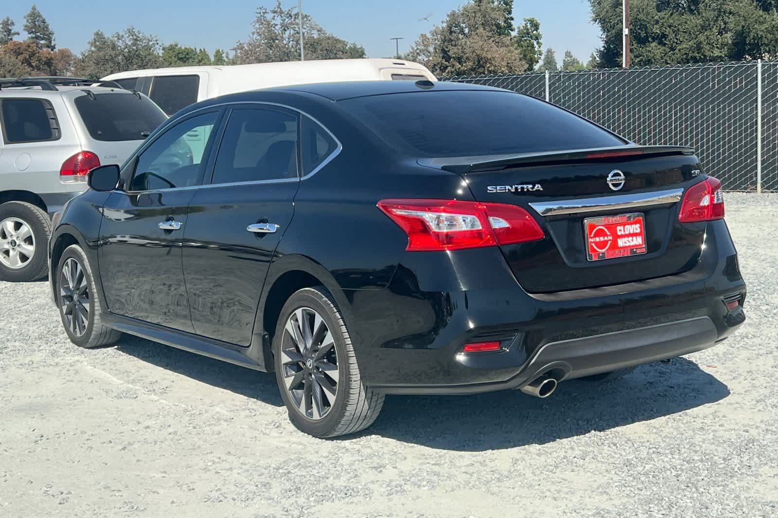 Used 2016 Nissan Sentra SR w/ Driver's Assist Package FWD image 7