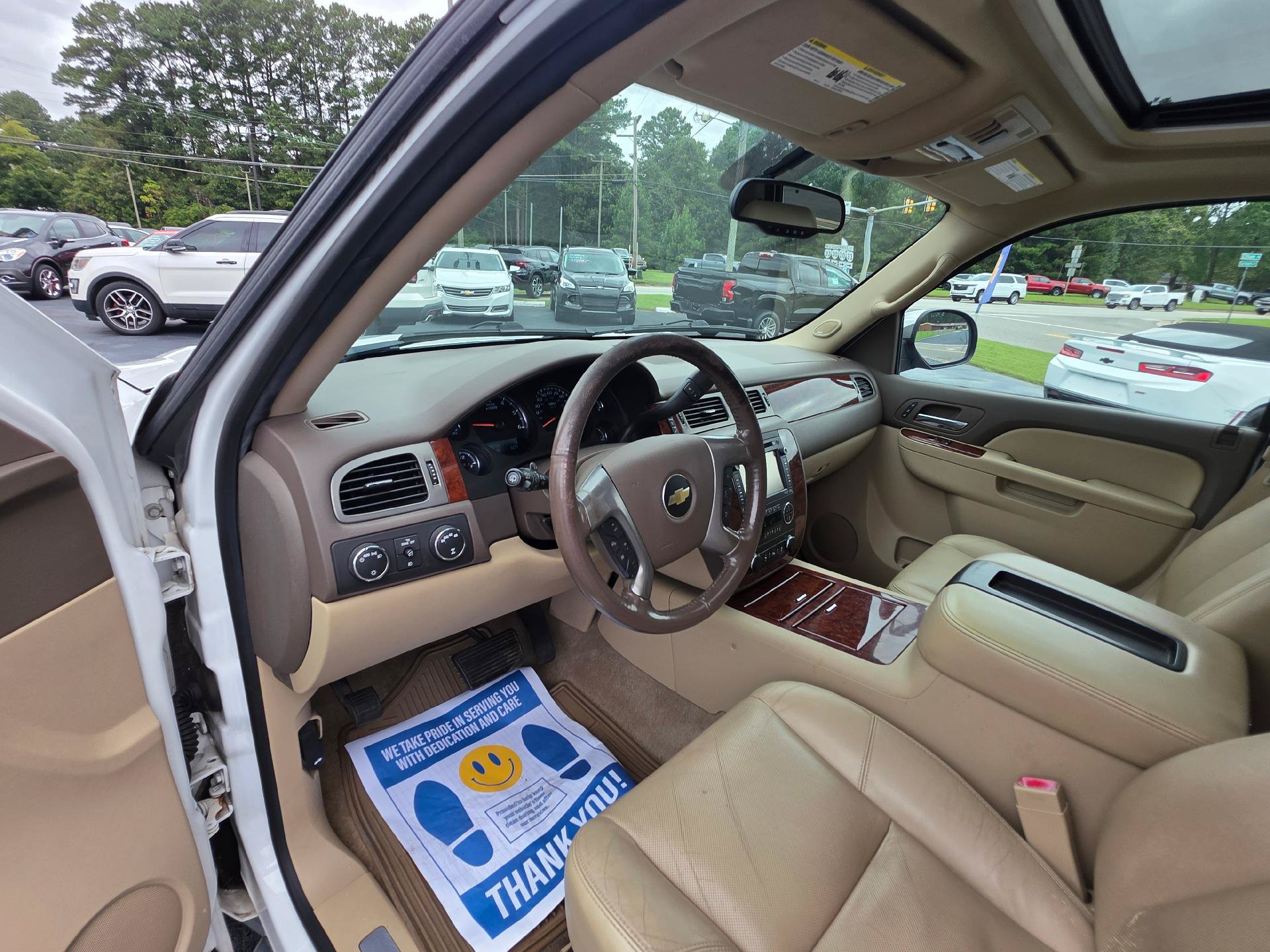 Used 2014 Chevrolet Suburban LTZ AWD/4WD image 6