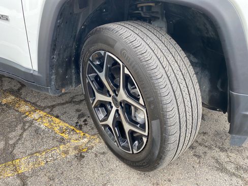 Used 2025 Jeep Compass Limited AWD/4WD image 28