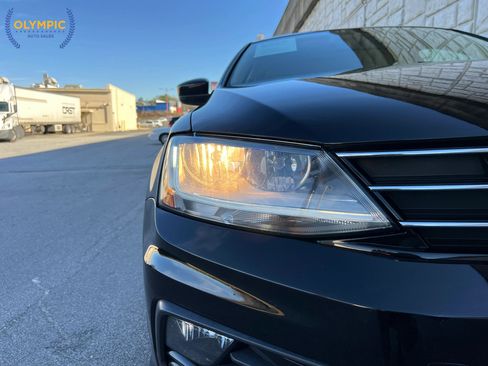 Used 2018 Volkswagen Jetta Wolfsburg Edition image 14