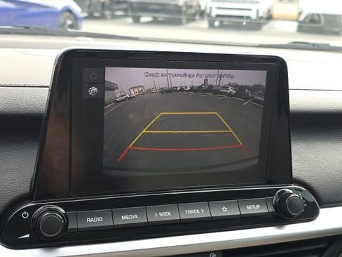 Used 2023 Kia Forte LXS w/ LXS Technology Package image 12