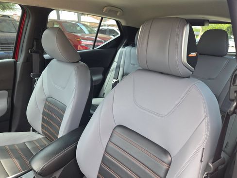 Used 2023 Nissan Kicks SR w/ SR Premium Package FWD image 9