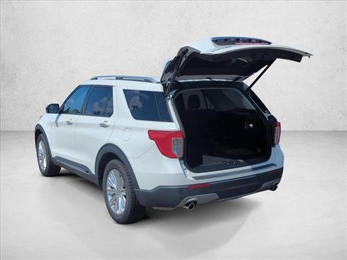 Used 2023 Ford Explorer Limited w/ Hybrid Equipment Group 310A RWD image 10