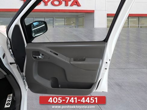Used 2020 Nissan Frontier SV w/ Midnight Edition Floor Mats RWD image 26