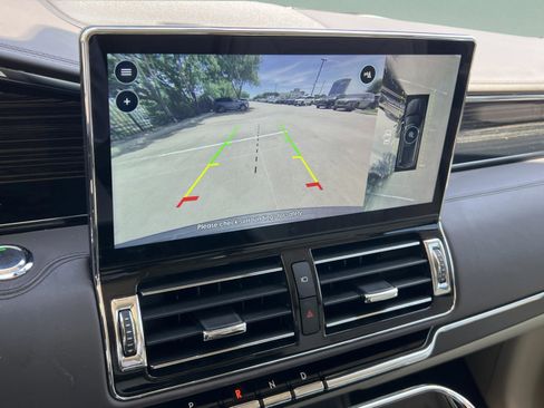 Certified 2023 Lincoln Navigator Black Label AWD/4WD image 10