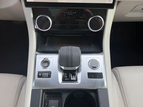 Used 2023 Jaguar F-PACE S AWD/4WD image 13