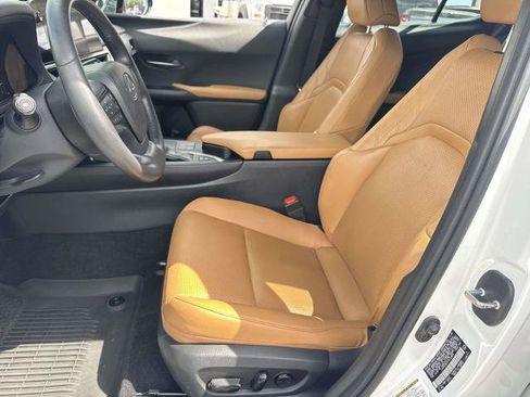 Used 2023 Lexus UX 250h FWD w/ Accessory Package (Z2) image 18