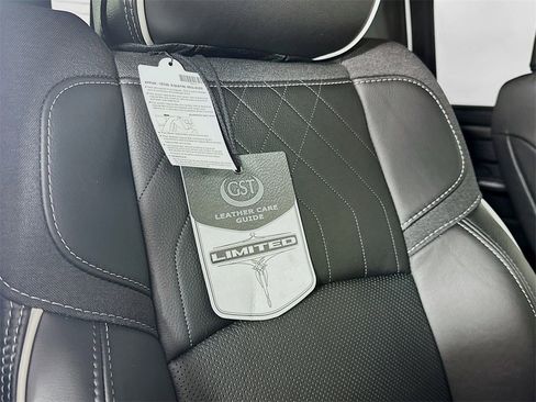 New 2026 RAM 2500 Limited w/ Towing Technology Group image 19