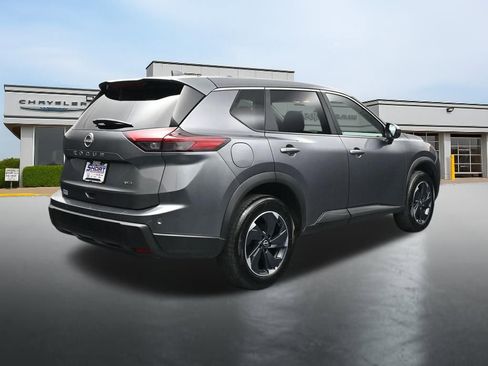 Used 2026 Nissan Rogue SV AWD/4WD image 5