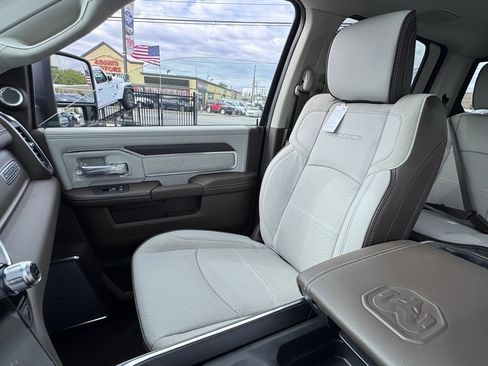 Used 2025 RAM 2500 Laramie image 14