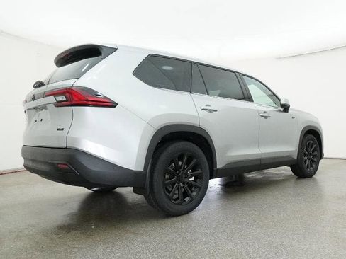 New 2026 Toyota Grand Highlander FWD image 25