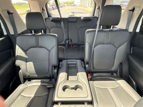 Certified 2024 Honda Pilot Touring image 21