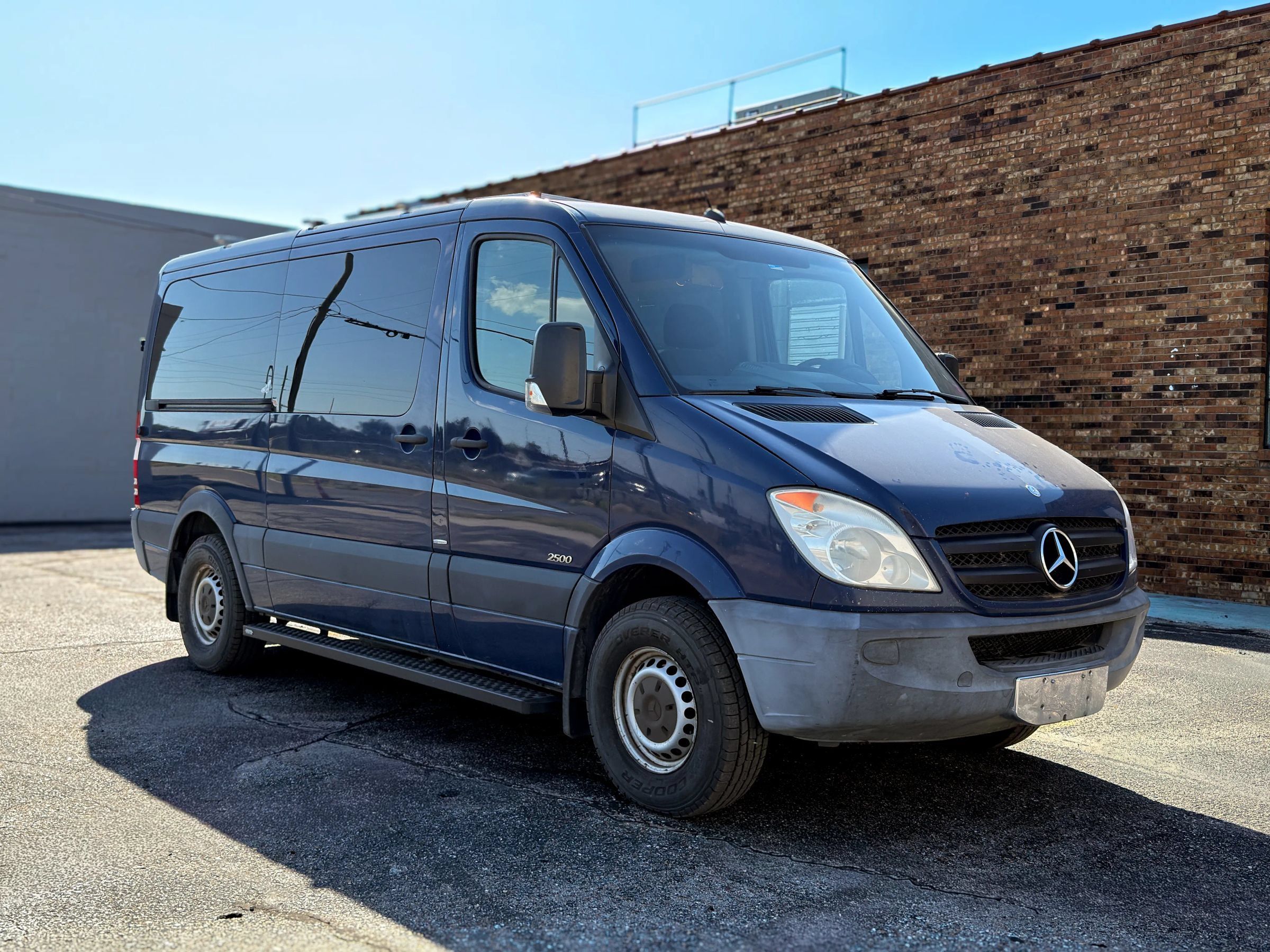 Used 2012 Mercedes-Benz Sprinter 2500 image 1