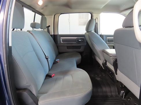 Used 2018 RAM 1500 Classic SLT w/ Luxury Group image 31