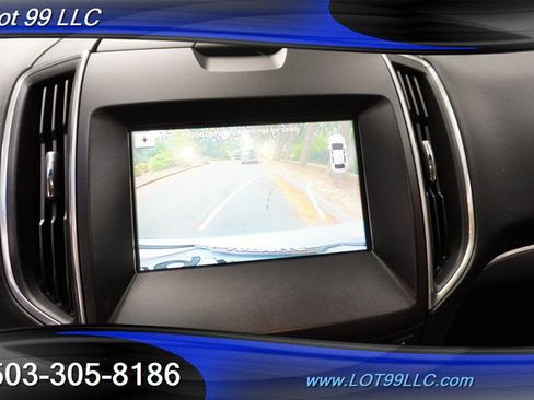 Used 2017 Ford Edge Titanium w/ Technology Package AWD/4WD image 24