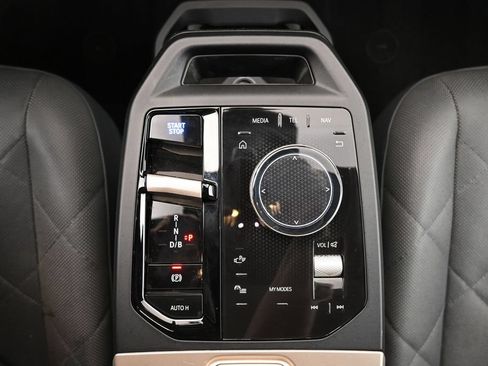 Used 2024 BMW iX xDrive50 w/ Sport Package AWD/4WD image 19