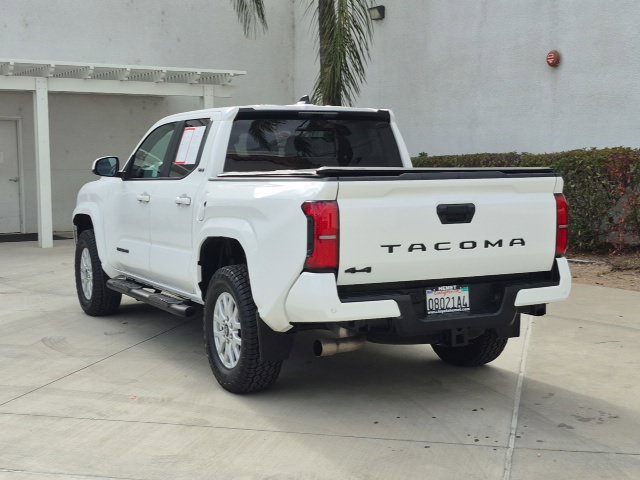 Used 2024 Toyota Tacoma SR5 AWD/4WD image 8