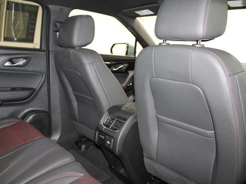 Used 2025 Chevrolet Blazer RS image 32