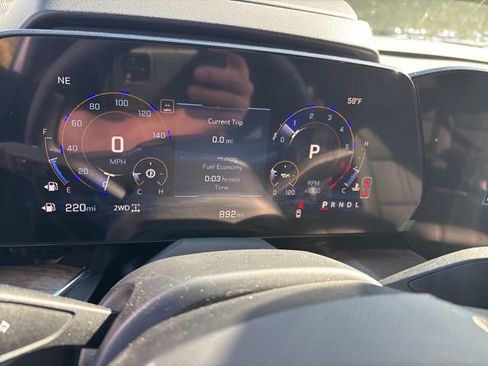 Used 2025 Chevrolet Tahoe High Country image 17