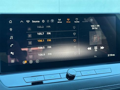 Certified 2025 Nissan Rogue SL w/ SL Premium Package image 17