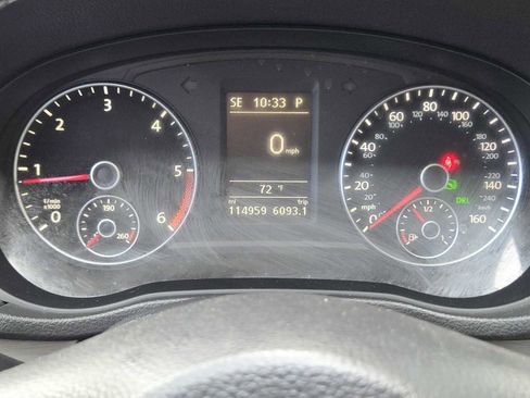 Used 2015 Volkswagen Passat TDI SE image 17