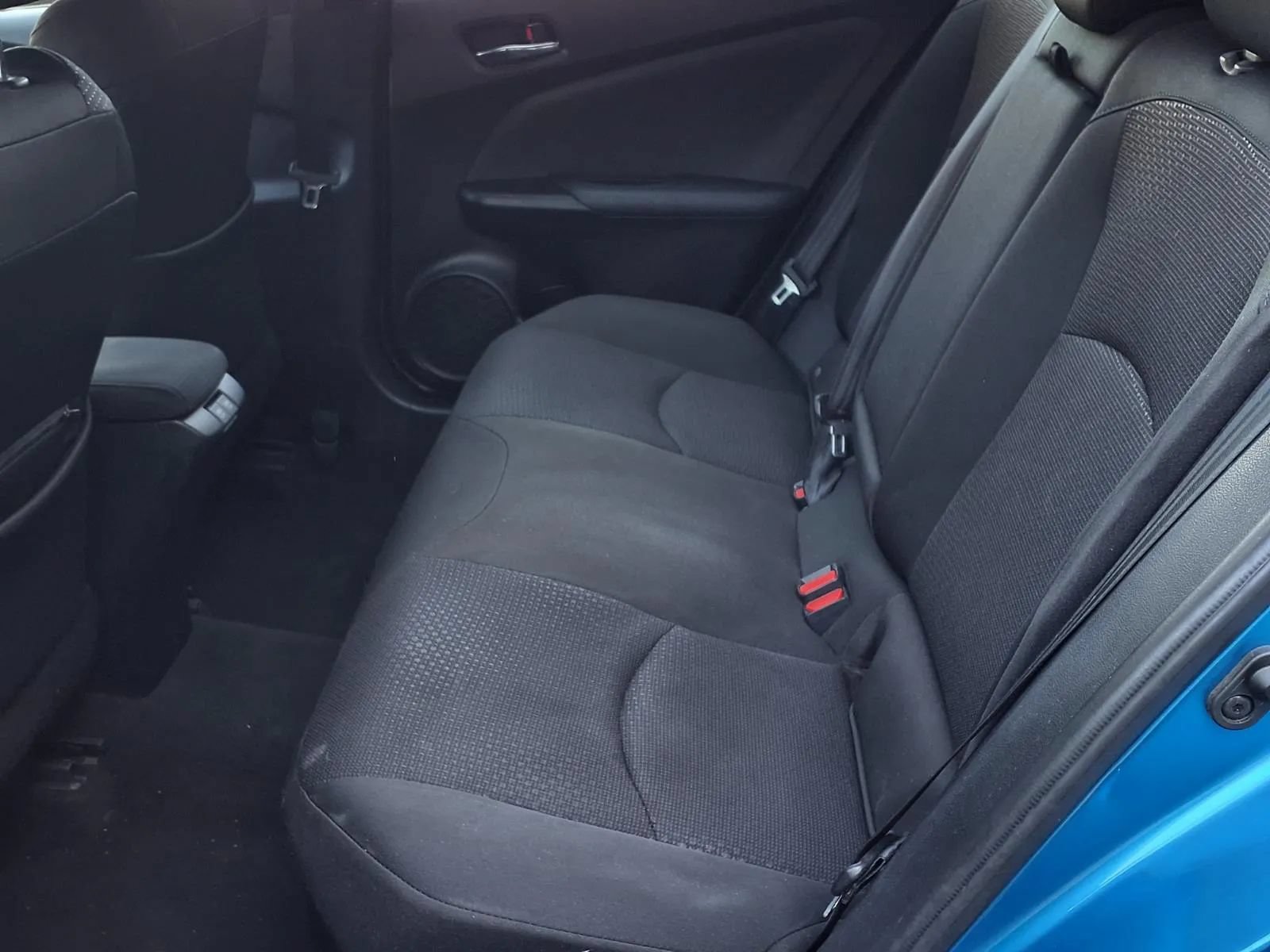 Used 2019 Toyota Prius LE w/ Carpet Mat Package FWD image 13